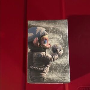 POP MART MOLLY ANNIVERSARY STATUES